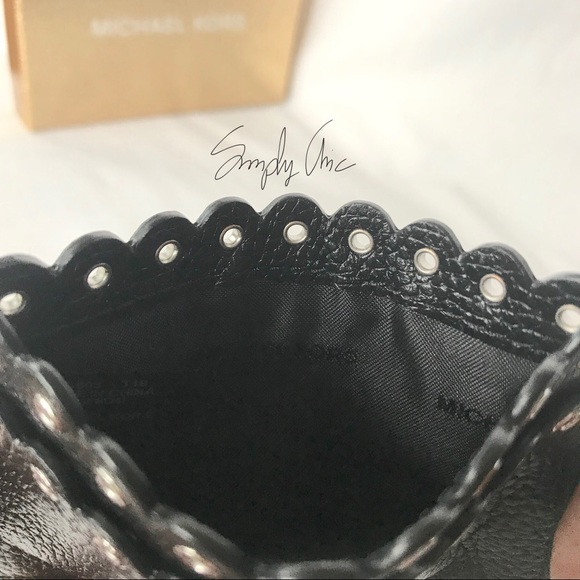 LAST 1 ⭐️ MK scallop trim genuine leather wallet - Picture 3 of 6